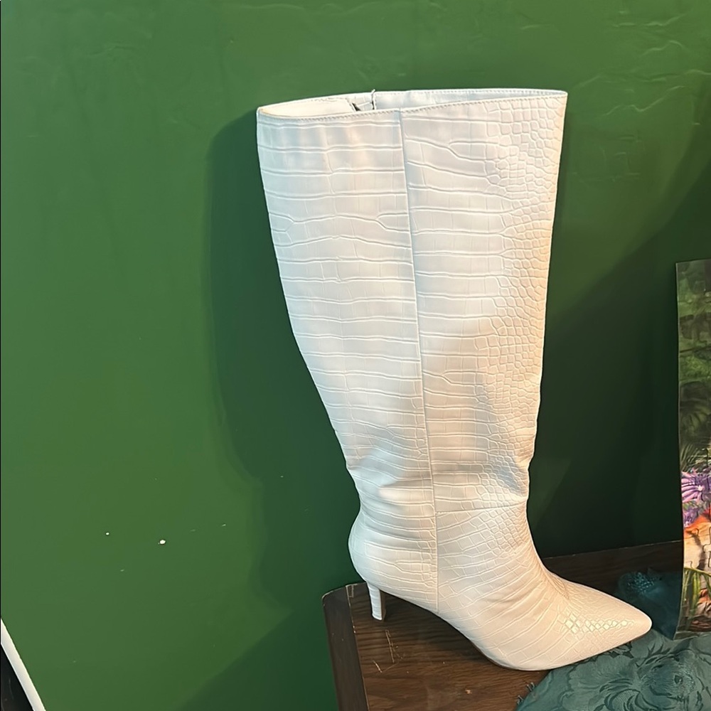 Elegant White Croc-Embossed Knee-High Boots
